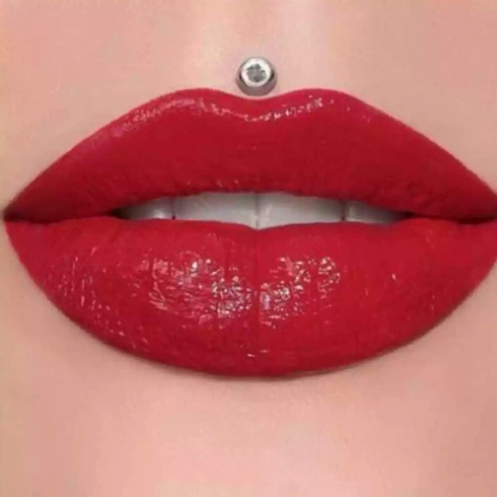 Jeffree Star Supreme Gloss in Fatality NIB New Box Lip Gloss Color DISCONTINUED